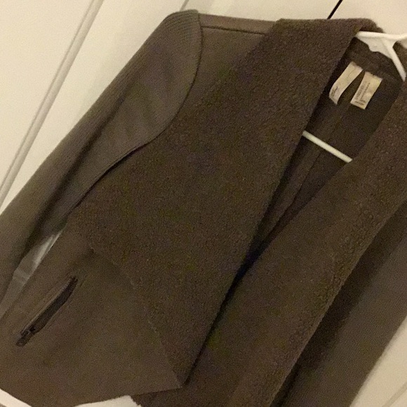 Forever 21 beautiful winter jacket - Picture 3 of 4